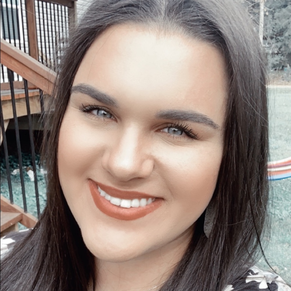 Meet your Posher, Katie